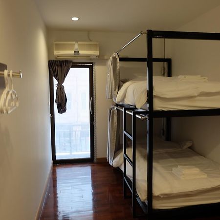 F Plus F Hostel Chiang Mai Extérieur photo