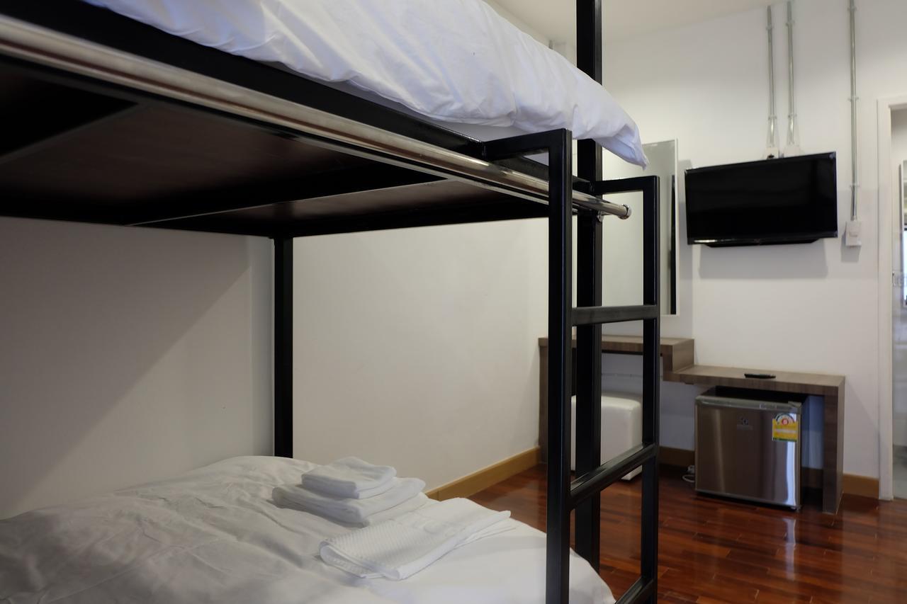 F Plus F Hostel Chiang Mai Extérieur photo
