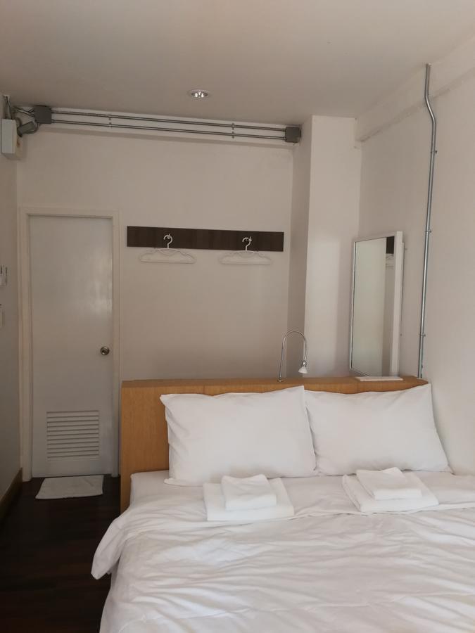 F Plus F Hostel Chiang Mai Extérieur photo